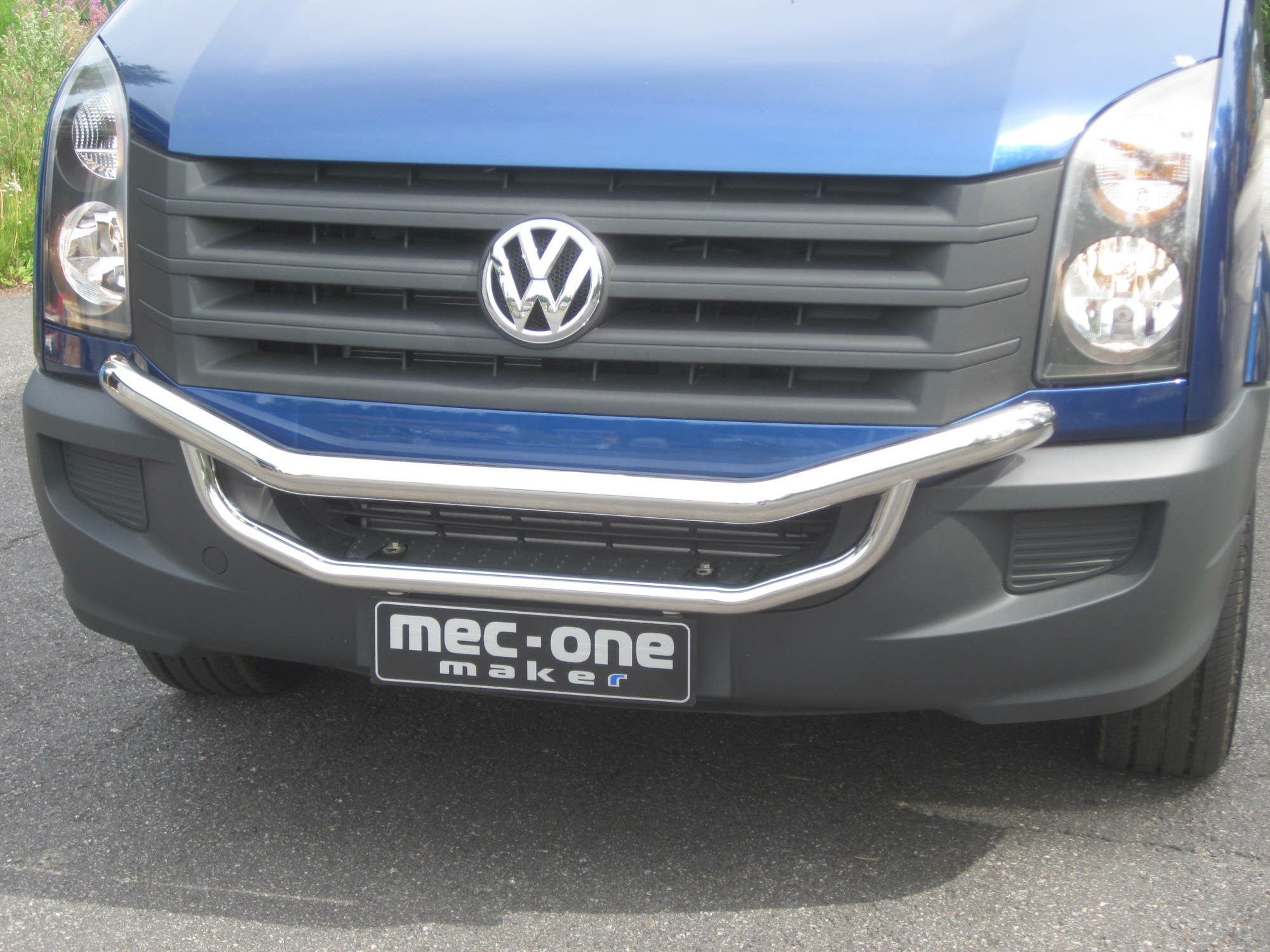 Kuvassa Lisävaloteline Volkswagen Crafter 2006-2016