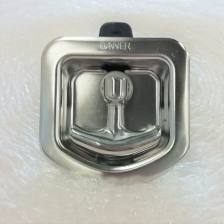 Kuvassa Teräskahva lukolla Bawer varustelaatikoihin