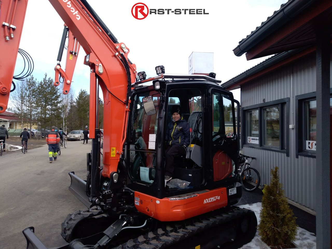 Lisävaloteline katolle Kubota KX057-4