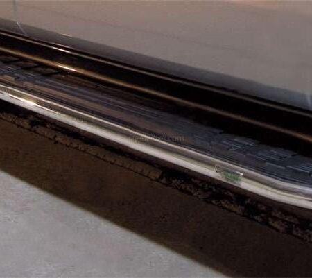 Kuvassa STEELER Astinlaudat Toyota Land Cruiser V8, 2007-2012