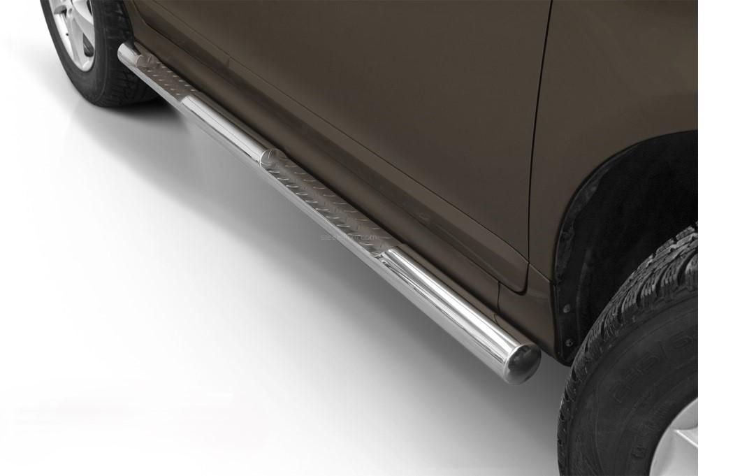 Kuvassa STEELER Kylkiputket askelmilla Volvo XC60 2014-