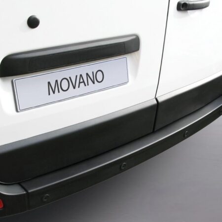 Kuvassa RGM takapuskurin suoja Renault Master 2010-