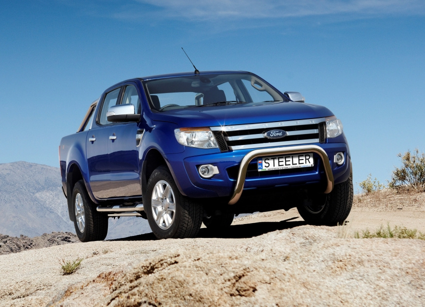 Kuvassa Lisävaloteline Superbar, Ford Ranger 2012-/ 2016-