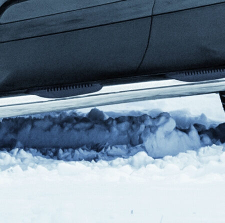 Kuvassa STEELER Kylkiputket muoviaskelmilla Ford Kuga 2012-