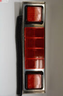 Kuvassa Ylileveän kuljetuksen valo, taaksepäin