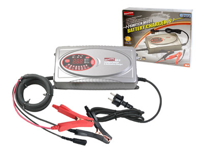 Kuvassa Akkulaturi Benton 25A