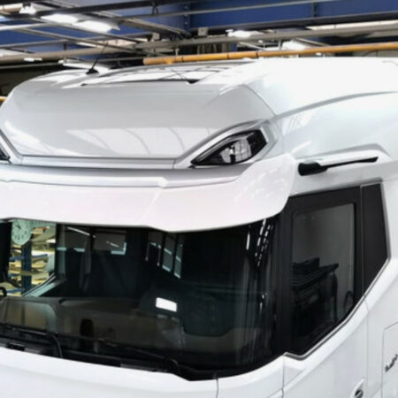 Aurinkolippa DAF New Generation XG