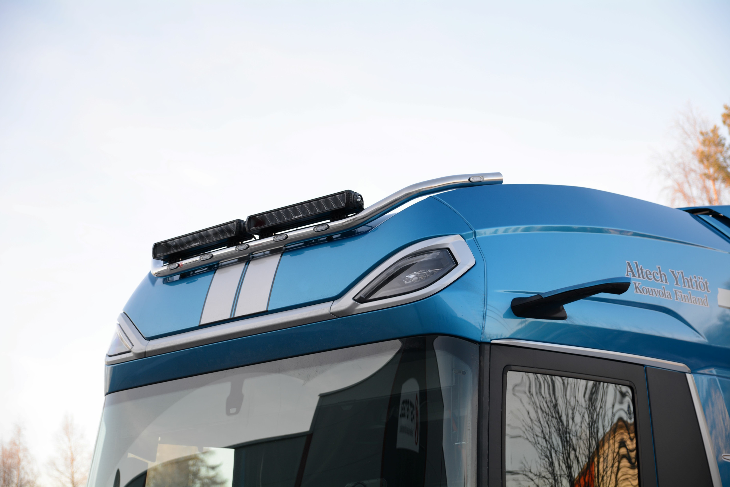 Lisävaloteline katolle DAF XG+ - Image 3