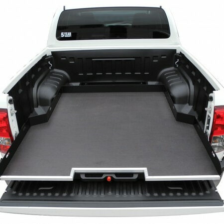 Kuvassa Lavetti Toyota Hilux DC 2016-