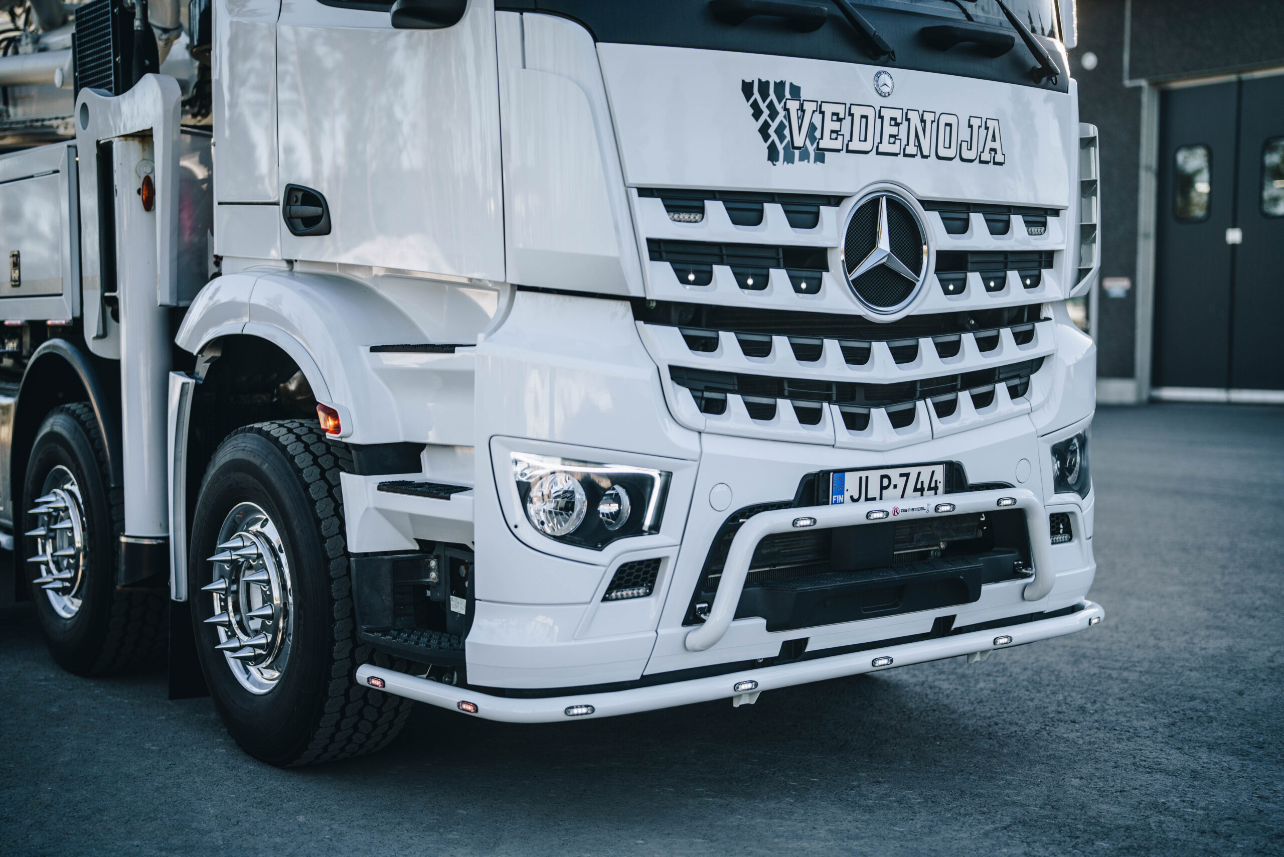 Etuhelmaputket kuorma-autoihin