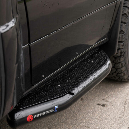 Kuvassa Astinlaudat Ford Transit 2014- matkailuauto