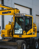 Kuvassa Valoteline katolle Komatsu 210-290LC / PW148-180