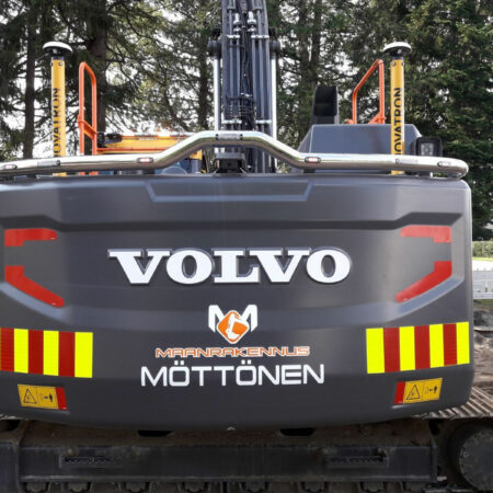 Kuvassa Valoteline taakse / peräpuntin päälle Volvo EC220EL 2016-
