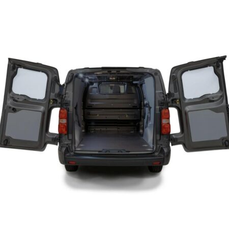 Kuvassa Vanerisarjat VW ID-BUZZ (L1) 2022- Takaluukulla