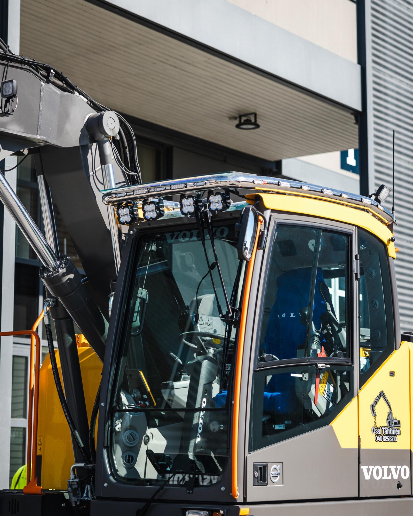 Valoteline katolle Volvo EC/ EW/ ECR/ EWR kaivinkoneisiin - Image 2