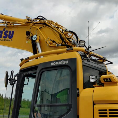 Valoteline katolle Komatsu PC228USLC-8/11 ja PC138-11