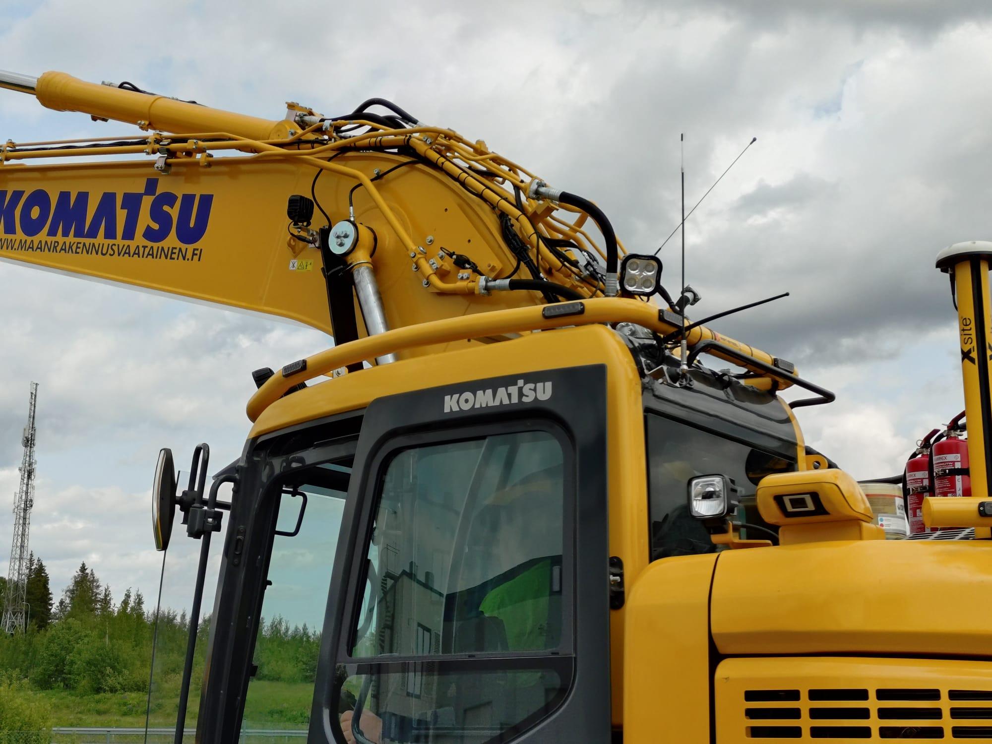 Valoteline katolle Komatsu PC228USLC-8/11 ja PC138-11