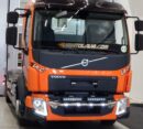 Kuvassa Lisävaloteline maskiin Volvo FL