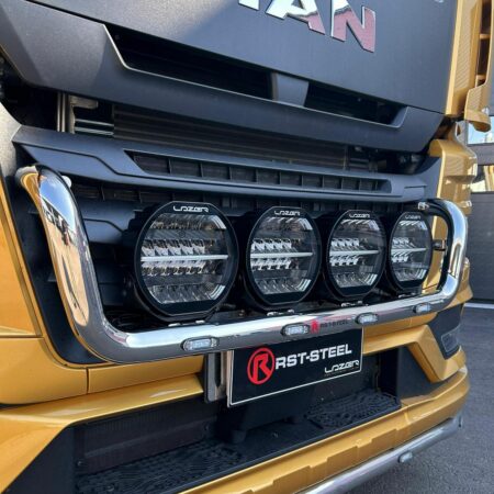 Kuvassa Lisävaloteline maskiin Man TGX 2021-