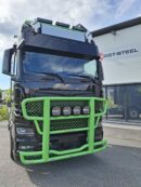 Kuvassa Karjapuskuri Freeway MAN TGX 2021-