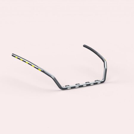 Kuvassa Lisävaloteline jatkoilla DAF XF High Cab 2023- kattospoileri lyhyt.