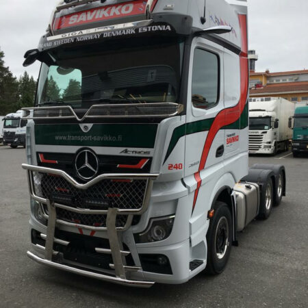 Kuvassa Lintuverkko verkolla MB Actros/Arocs 2.3m