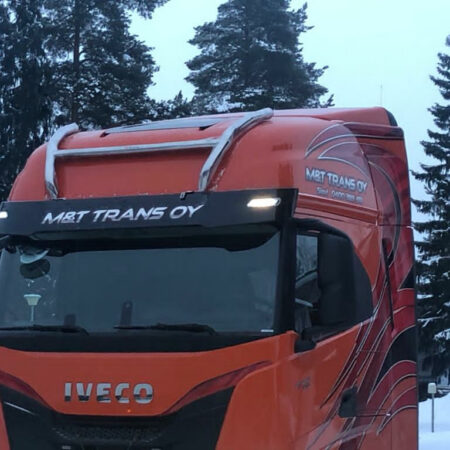 Kuvassa Lisävaloteline katolle Iveco S-, X-WAY AS korkea