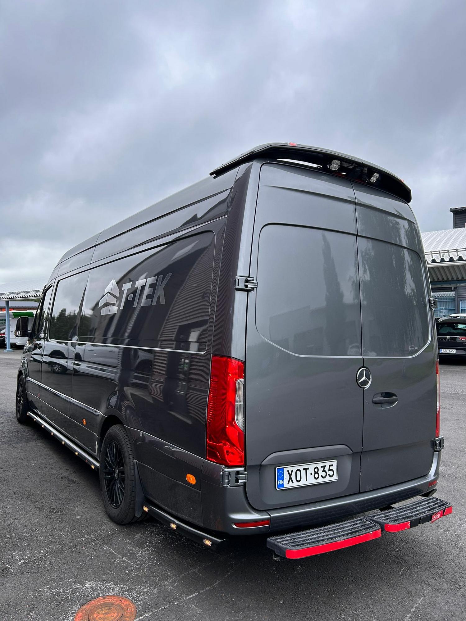 Takaspoileri MB Sprinter 2018- peruskameralla