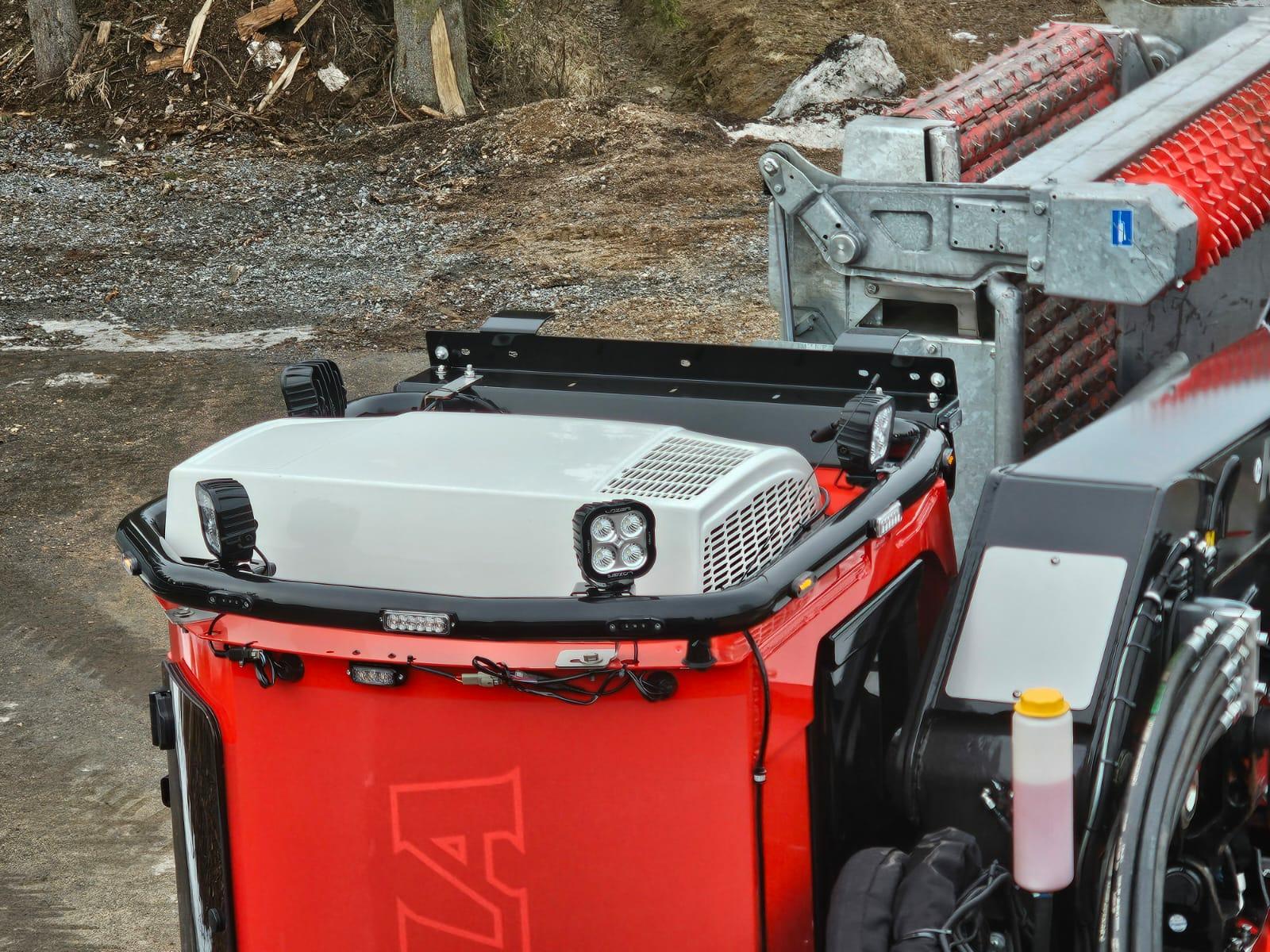 Lisävaloteline katolle Vision nosturiohjaamoon - Image 3