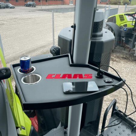 Kuvassa Pöytä Claas Axion 800 sarjaan (2013-)