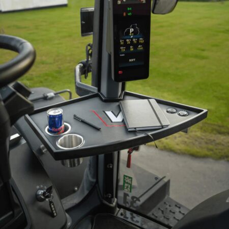 Kuvassa Pöytä Valtra Q-Sarja 2022-