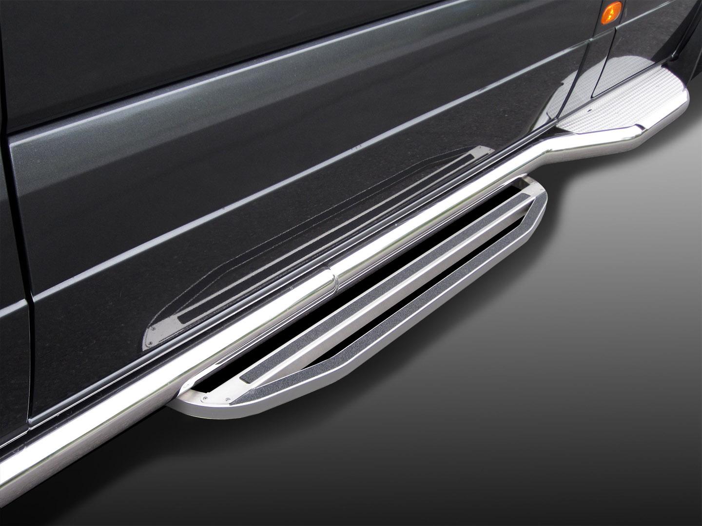 Kuvassa Lisäastin liukuovelle (avomalli) MB Sprinter 2006-