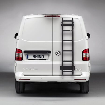 Kuvassa Takaovitikkaat VanLadder Black Iveco Daily 2014- (L1/2H1)