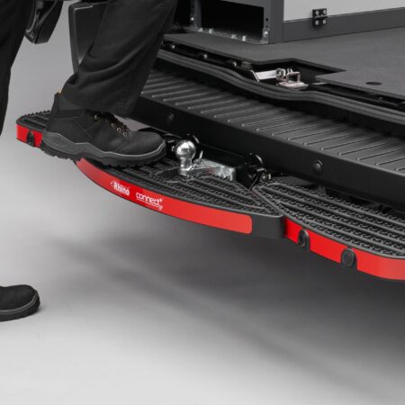 Kuvassa TowStep vetokoukkuaskelma