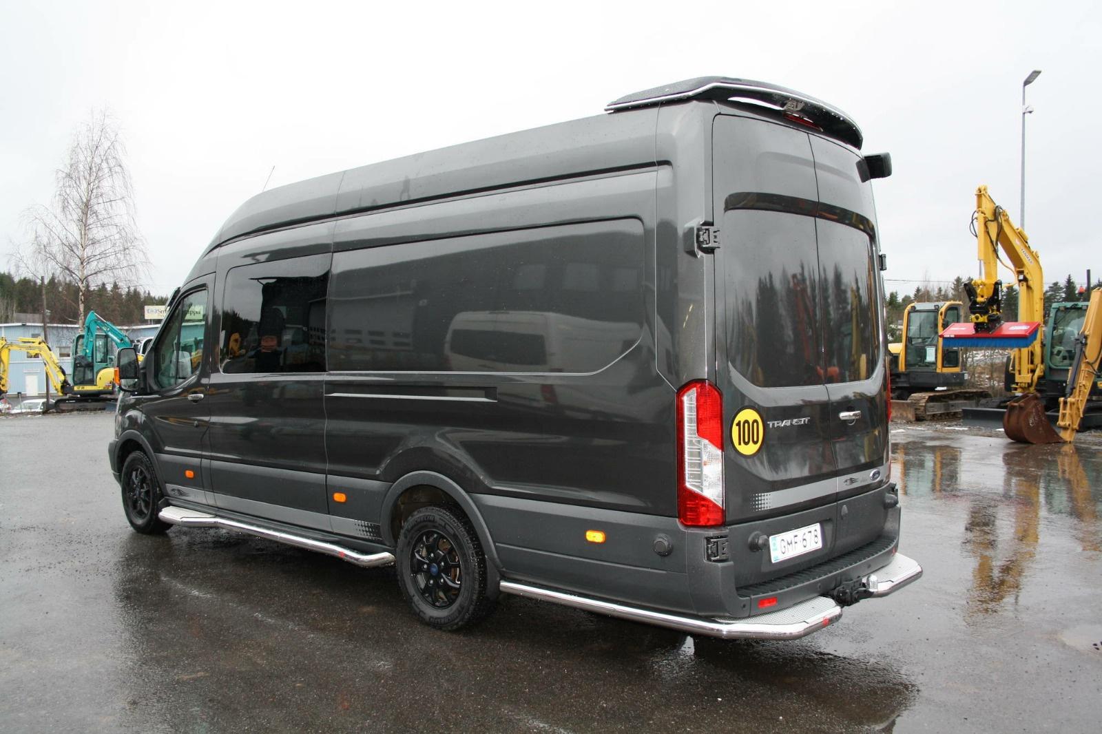 Kuvassa Takakulmaputket astimilla Ford Transit 2014- L4