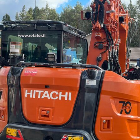 Kuvassa Valoteline punttiin Hitachi ZX95US-7 (Ø42mm)
