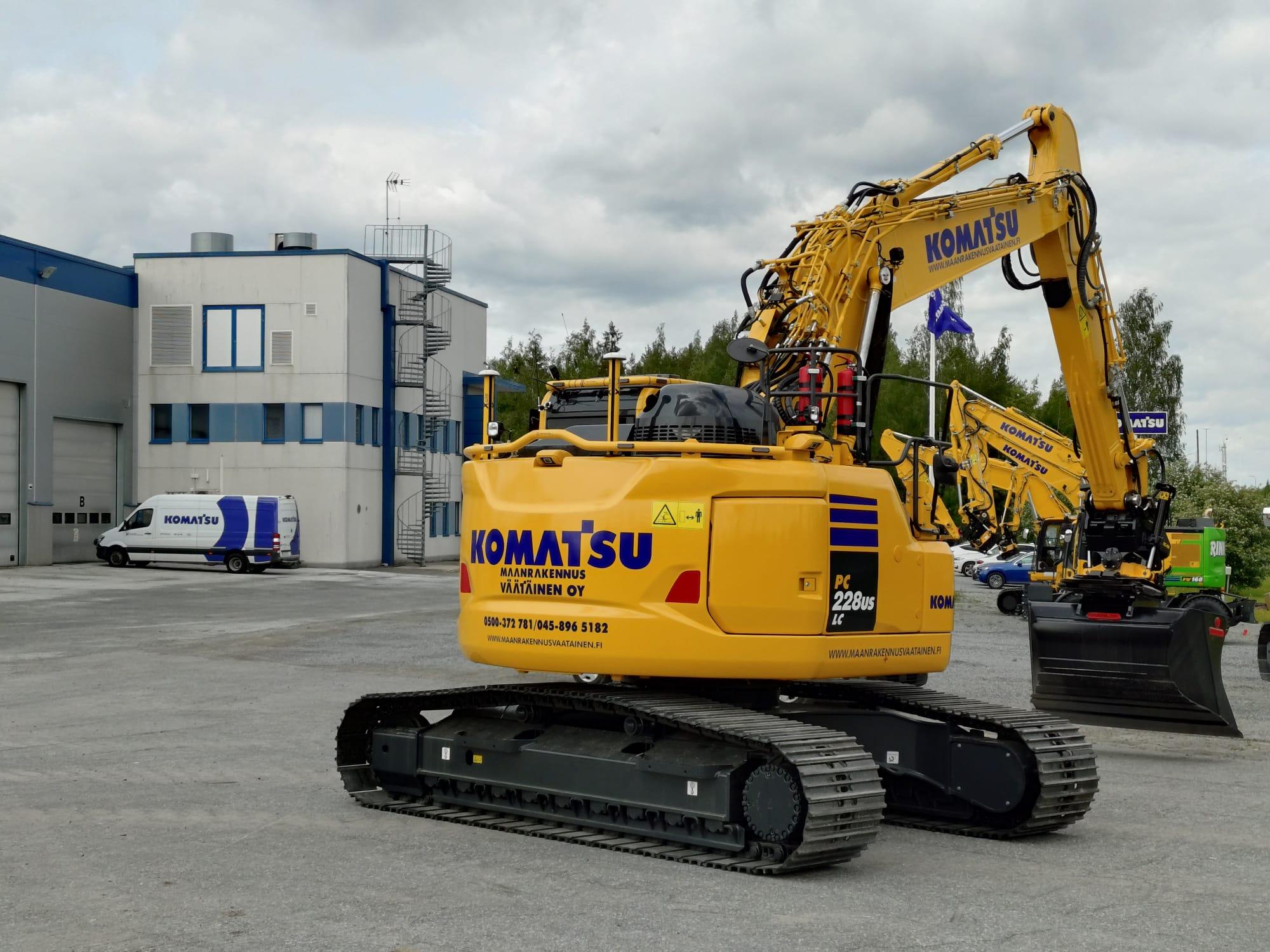 Valoteline taakse Komatsu PC228USLC