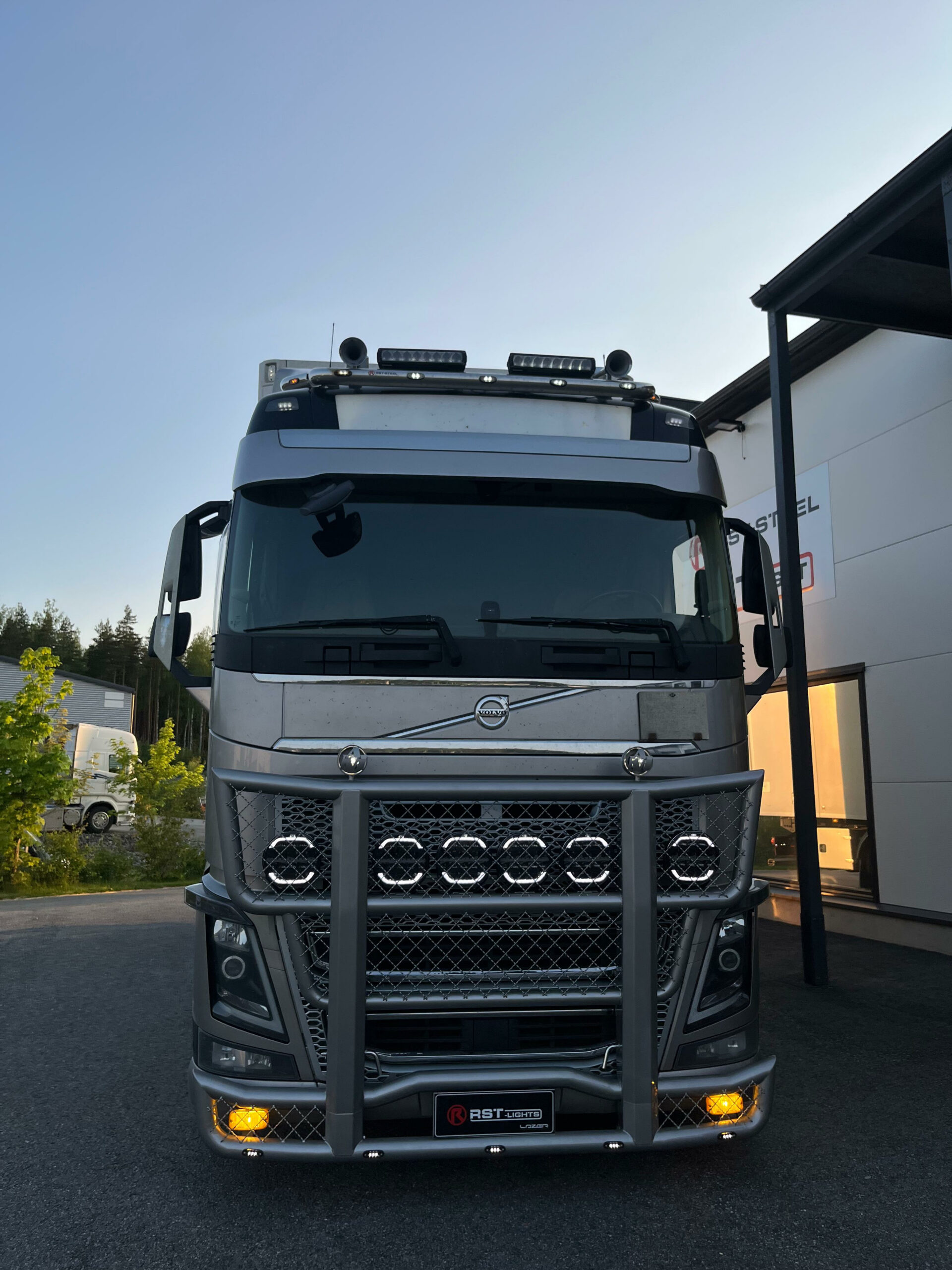 Karjapuskuri Freeway Volvo FH 2021-