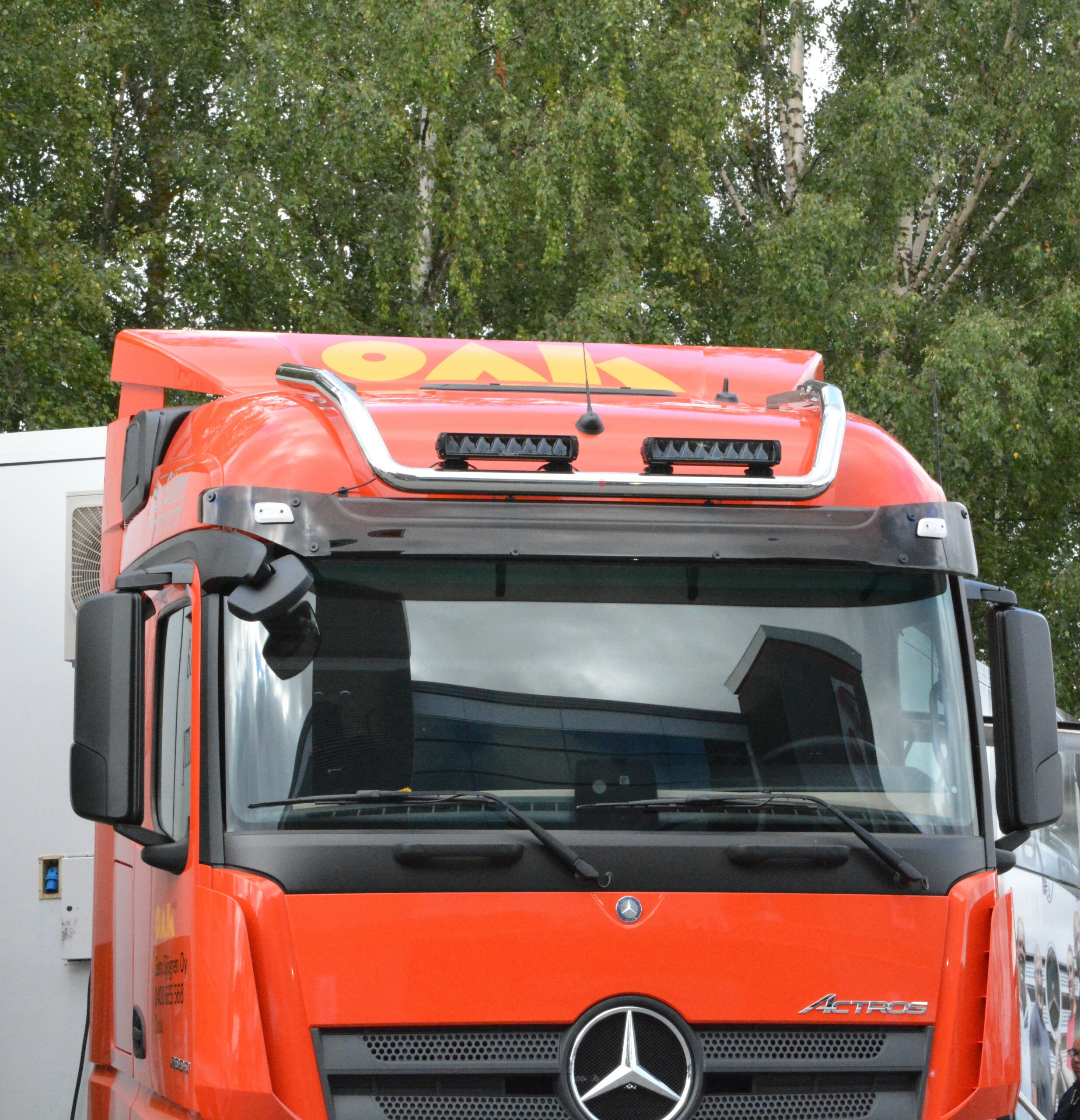 Lisävaloteline katolle MB Actros StreamSpace 2,5m