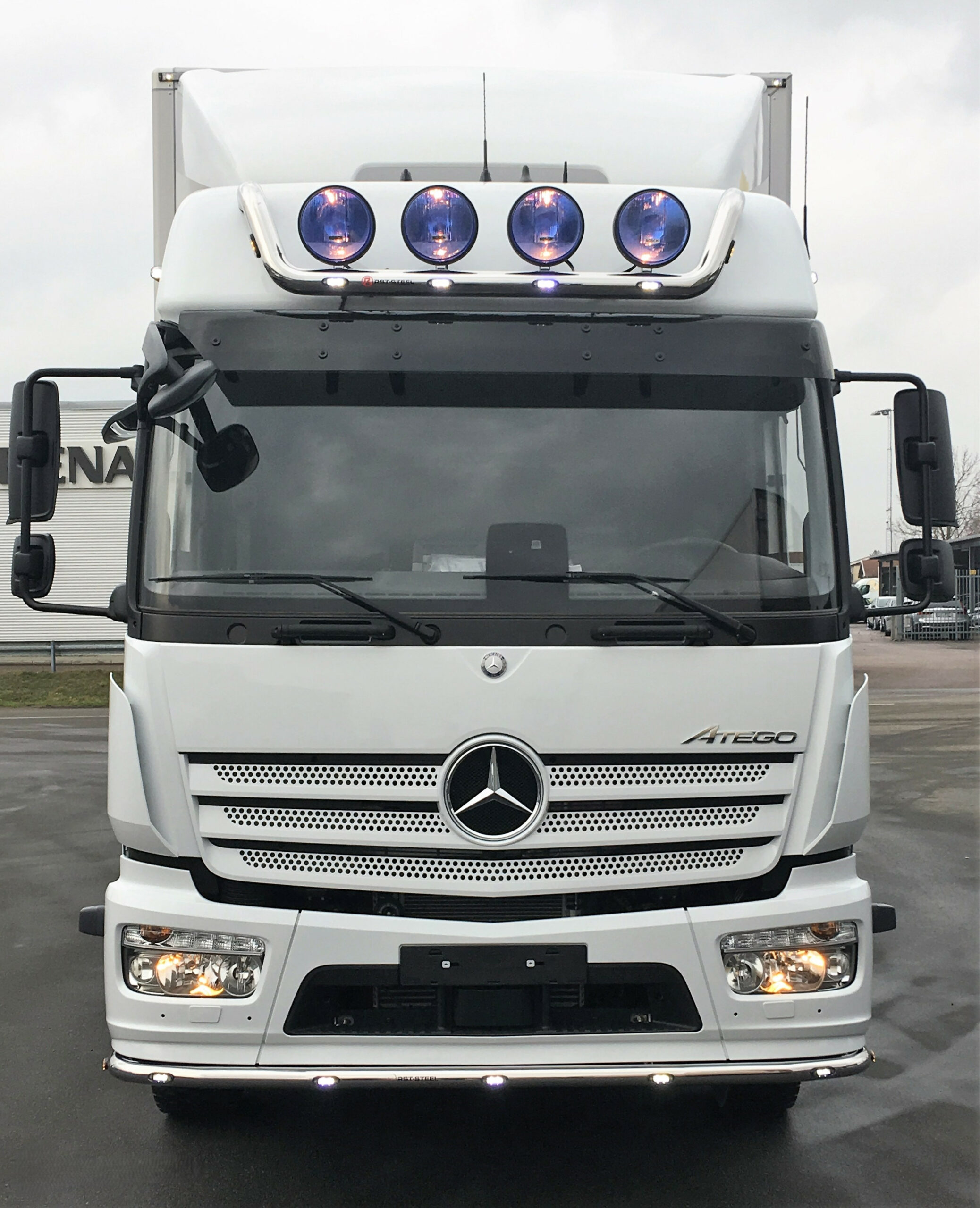 Etuhelmaputki MB Atego 2015- (7.7L)