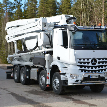 Lisävaloteline katolle sivujatkoilla MB Arocs CompactSpace