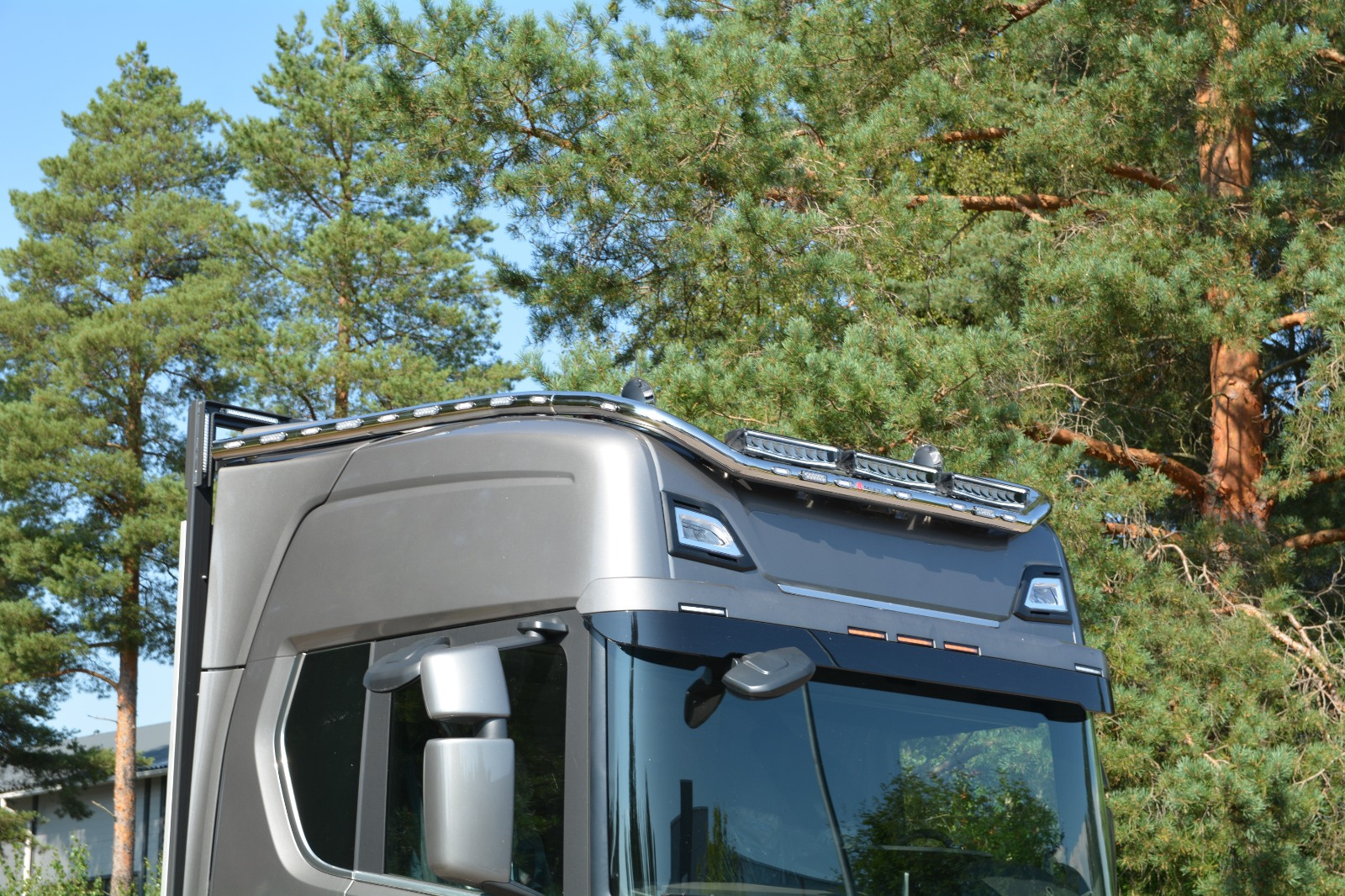 Lisävaloteline katolle sivujatkoilla (20HS12) Scania NG - Image 2