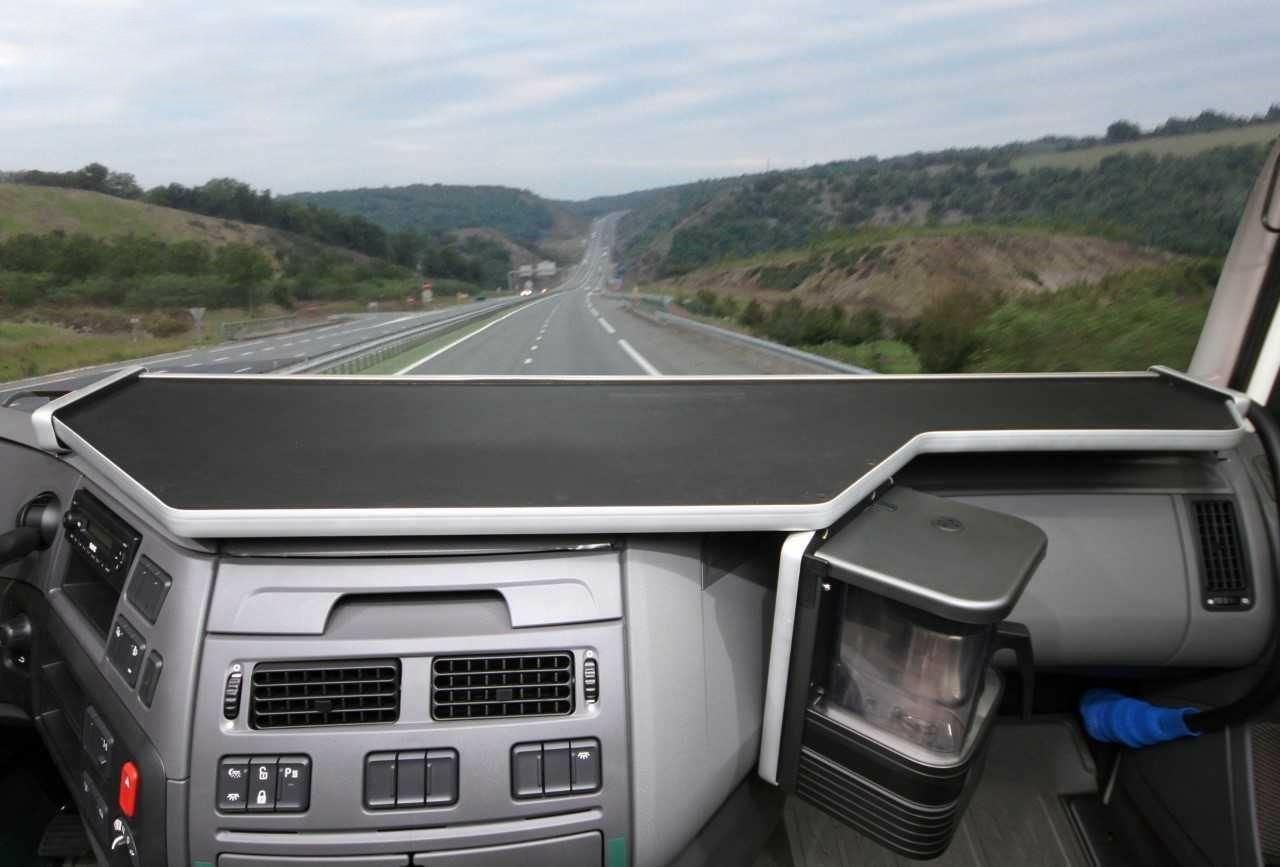 XXL pöytä DAF XF Euro 6 09/2013-