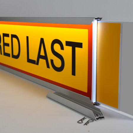 Erikoiskuljetuksen LED-Valokyltit TripleSign