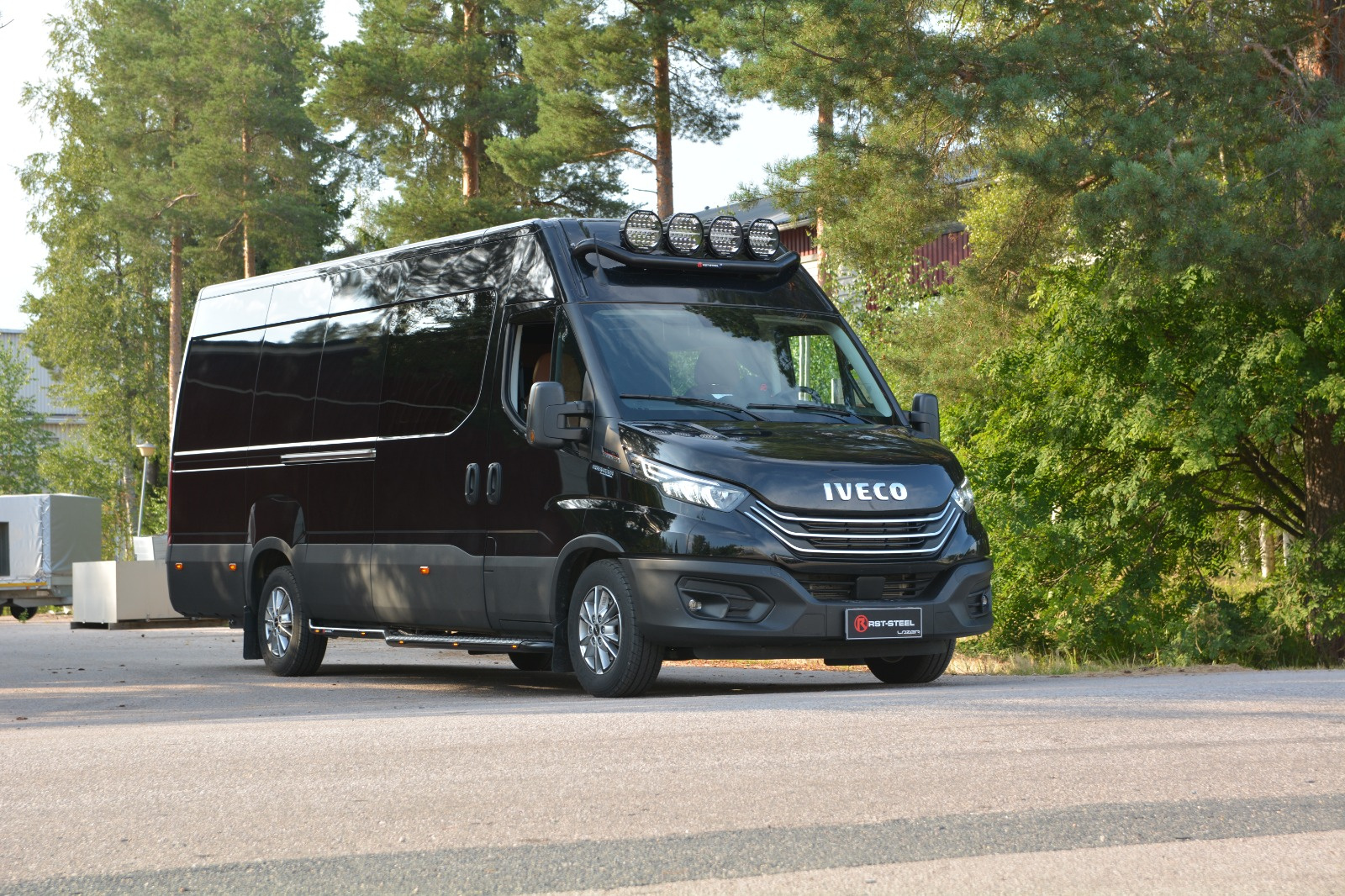 Kylkiputket astimilla Iveco Daily 2019- (LWB) (Ei paripyörät) - Image 2