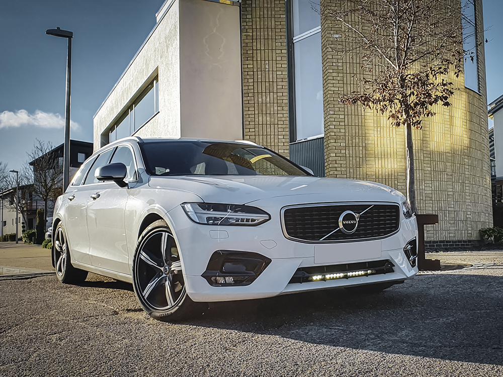 Lisävalopaketti puskuriin Volvo V90/S90 2016- Lazer Linear 18