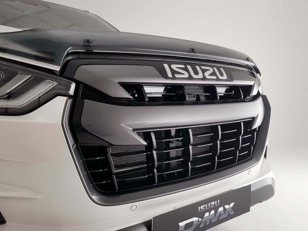 Lazer Grille Kit Isuzu D-Max 2021-2022, Linear 6 - Image 2