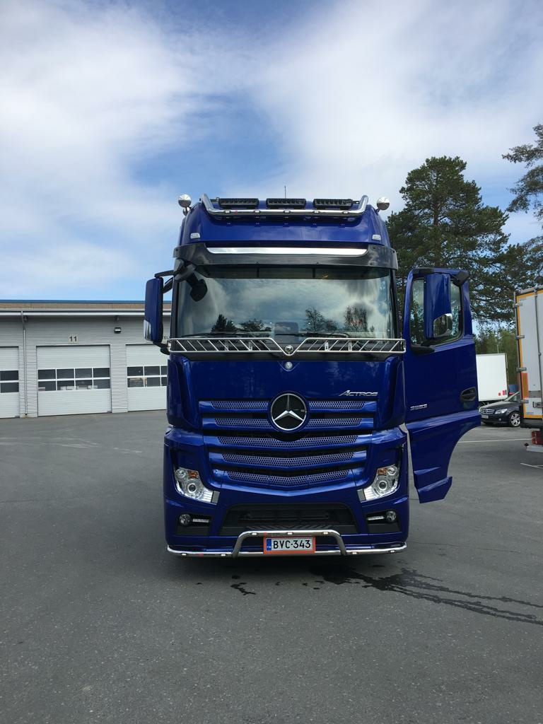 Lisävaloteline katolle MB Actros GigaSpace 2,5m
