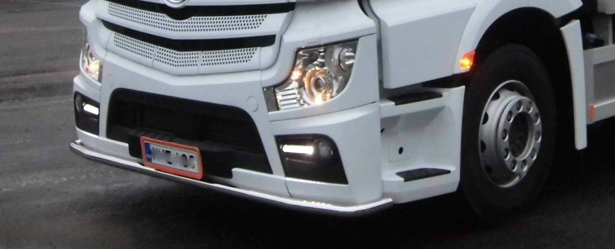 Etuhelmaputki MB Actros 2,3m
