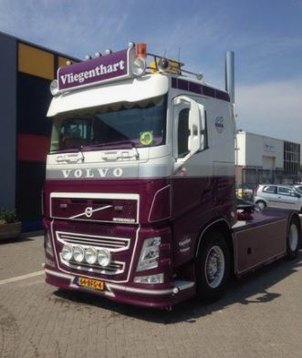 Aurinkolippa Volvo FH4, matala